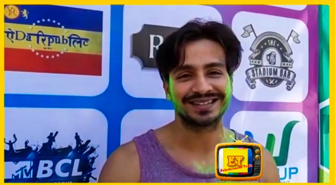 undefinedparsh's tweet image. New Segment !!❤❤

@8paramsingh At Holi Party !!

#ParamSingh #NewSegment #HappyHoli 

youtu.be/_lMJ6NH54kY