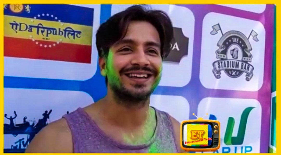 undefinedparsh's tweet image. New Segment !!❤❤

@8paramsingh At Holi Party !!

#ParamSingh #NewSegment #HappyHoli 

youtu.be/_lMJ6NH54kY