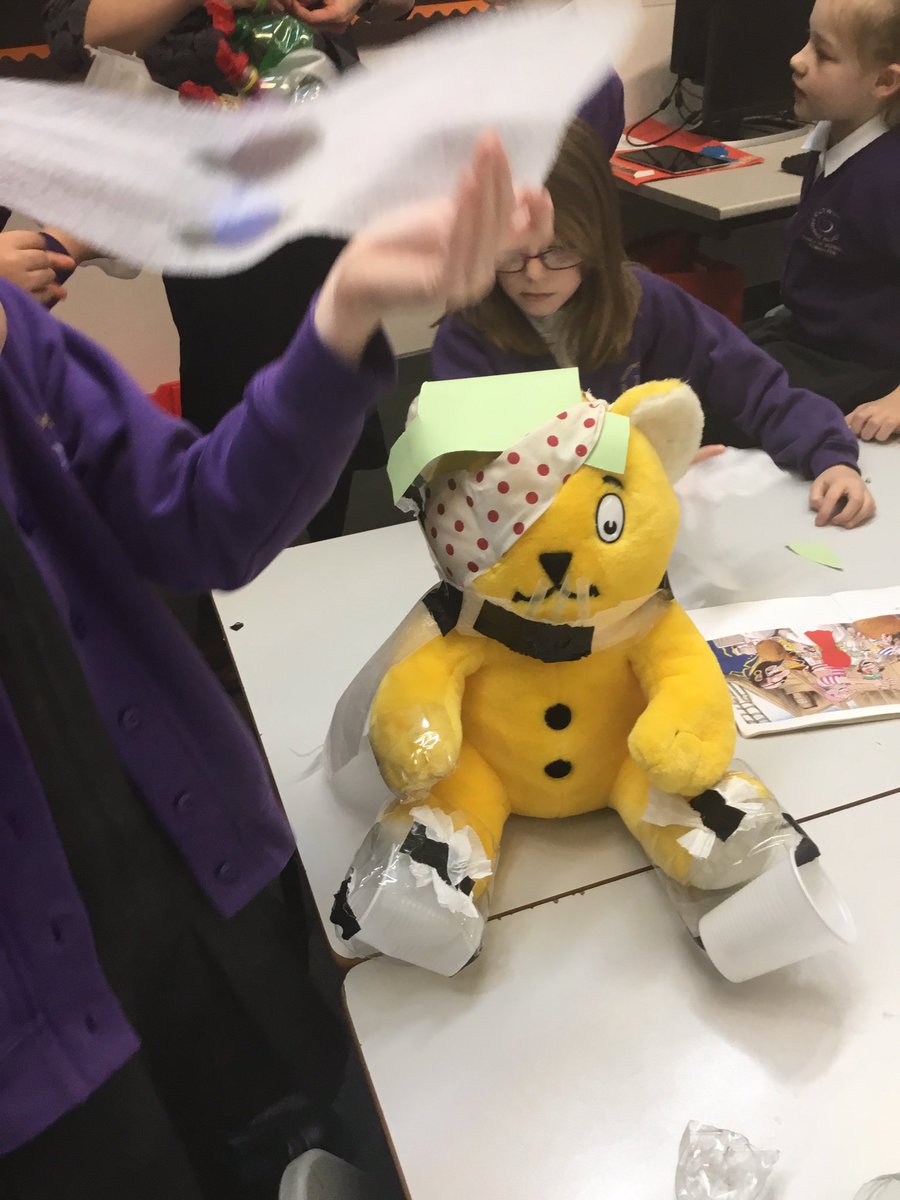 OPA_LGr's tweet photo. Year 3 have had a fabulous time presenting their superheroes equipped with recycled plastic costumes, to parents this afternoon! #OPACurriculum #OPAEnvironmentalWeek https://t.co/3qApteiBKj