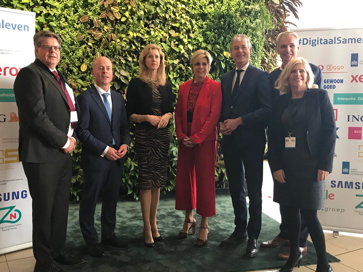 Prinses Laurentien, @raymondknops, <a href="/MonaKeijzer/">Mona Keijzer</a>, <a href="/arieslob/">Arie Slob</a>, @jeroenhoencamp @ellylangeveld bestendigen alliantie voor meedoen en balans in #DigitaalSamenleven tijdens #NLDigitaal