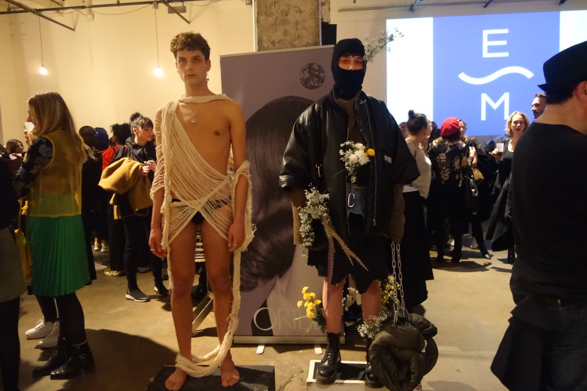DLVisionMode's tweet photo. Audacieuse présentation des étudiants du @CollegeLaSalle hier soir chez @fashionpreviewC 11e édition, bien dans l'air du temps !
@SATmontreal @LciSandra #mtlsyle #mode #fashionpreview #fashion #ecole #design #mtlmode #modemtl #creation https://t.co/RYecOzqvl5