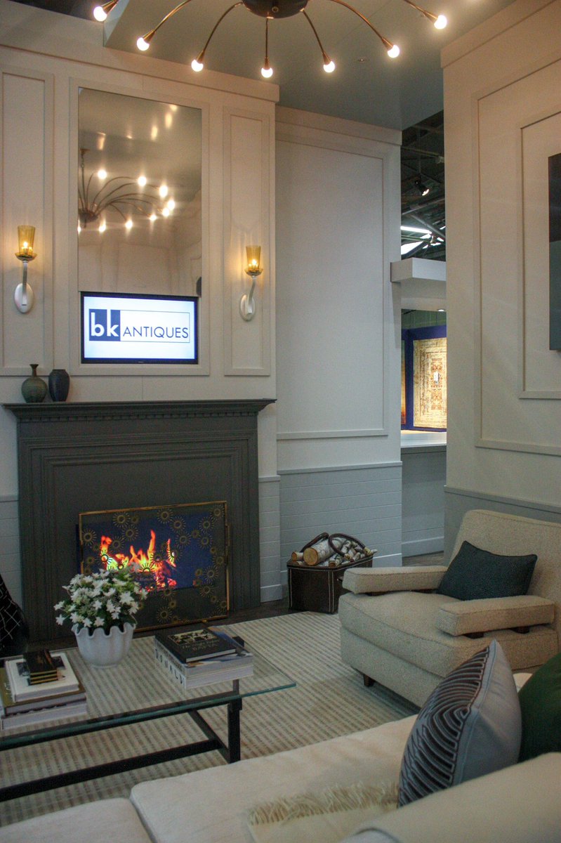 Benjamin_Moore's tweet photo. Thank you @AshleyDarryl for designing our booth for the @ADDesignShow. Visit booth #816 to experience her gorgeous design with your own eyes! #ADDesignShow https://t.co/gzMJSG7IbU