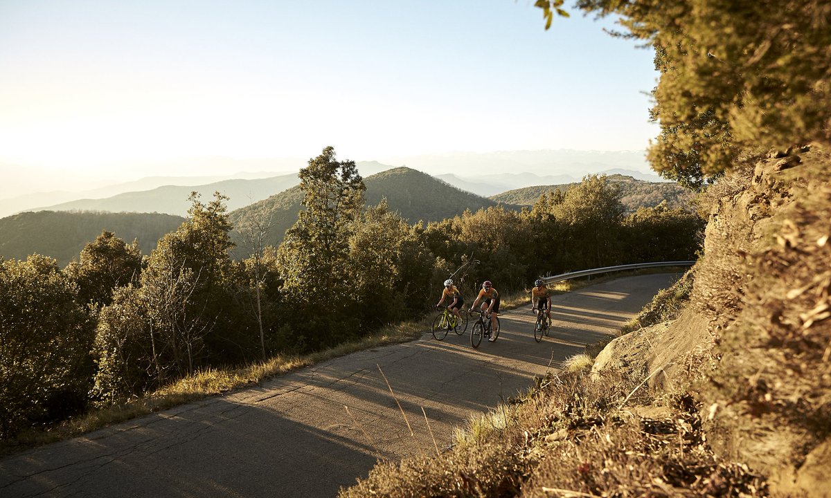 A 970m d'alçada, Rocacorba amaga l'essència del ciclisme 13,8km per gaudir de l'autèntic ciclisme.

Viu-lo el pròxim 25 de maig a <a href="/RocacorbaGF/">Rocacorba Gran Fondo</a>.

➡ rocacorbagranfondo.com/rocacorba/