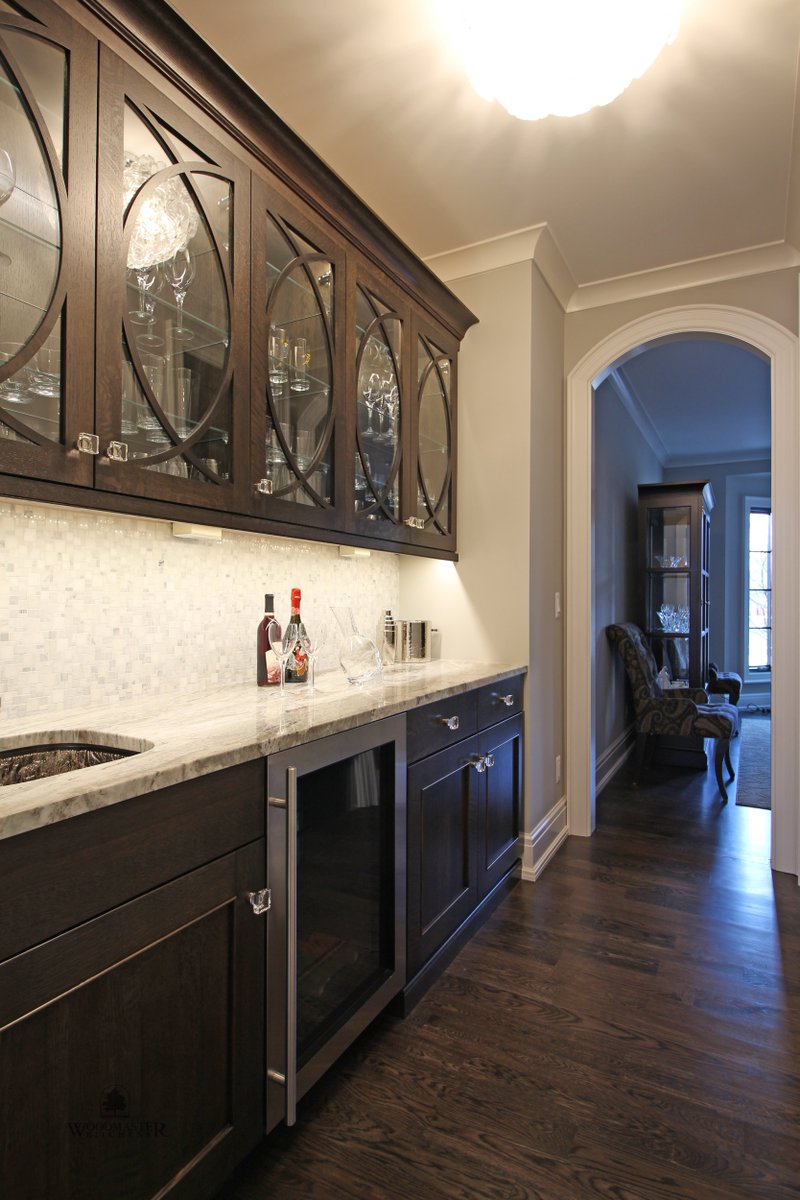 WoodmasterMI's tweet photo. Do you love to entertain? A custom beverage bar is an ideal addition to this #kitchendesign in #WashingtonMI with @CrystalCabinets. Why not add one to your next #kitchenremodel! Contact us to discuss your requirements. https://t.co/vrYjz1eF5N https://t.co/GkmCELP9Kn