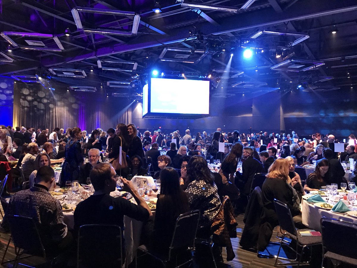 benoitdorais's tweet photo. Toutes mes félicitations à @MUmtl, récipiendaire du 34e Grand prix du @ConseilArtsMtl ! Bravo Elizabeth-Ann Doyle, à ton équipe et à la brochette d’artistes muralistes qui ont coloré et colorent nos vies ! #34GP #polmtl https://t.co/lyezNjPLP9
