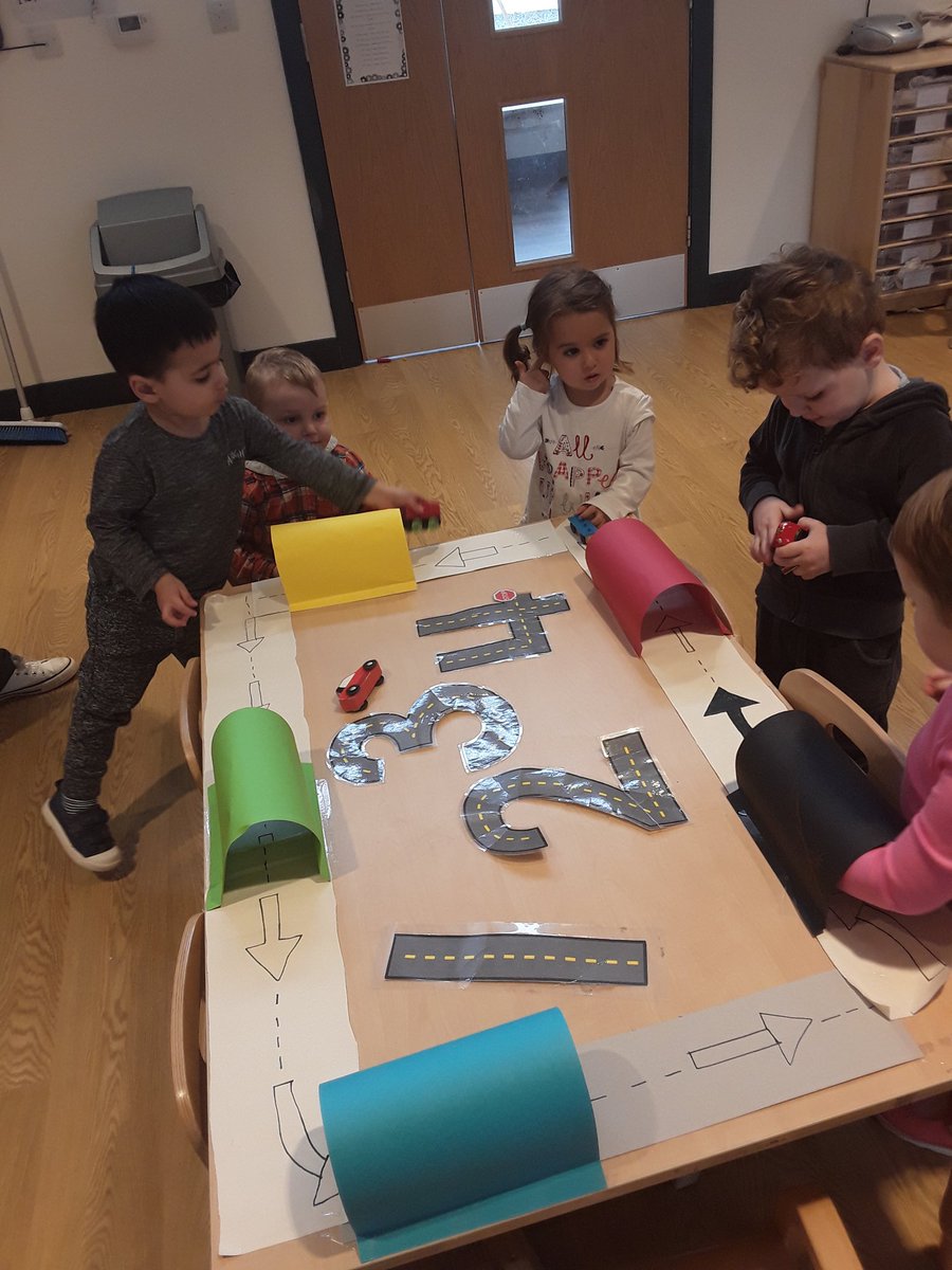 AshbridgeMaxy's tweet photo. Continuing with our colour topic - Magpies are transporting their cars and trains through the coloured tunnels. "Red tunnel" "Black dark tunnel - choo choo" "Beep beep, move please" "1,2,3,4,5". #transport #colours #numbers #eytalking #ndna #MagpiesAtMaxy @NDNAtalk https://t.co/hiWGrUuzO4