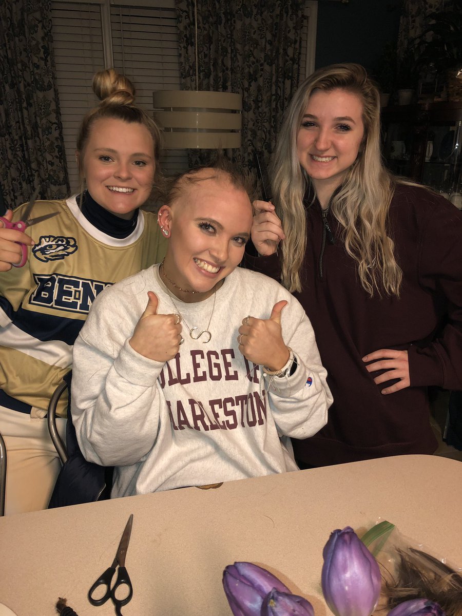 kendallmparker's tweet photo. This is Sammy. She is my BEAUTIFUL best friend. Sammy has alopecia which is an autoimmune diseases that causes her to lose her hair. This week she let me cut &amp; shave what was left of her hair. She is so strong &amp; confident and I am so PROUD of her! God is so good. ❤️ Proverbs 3:5 https://t.co/yopwiAEQdF