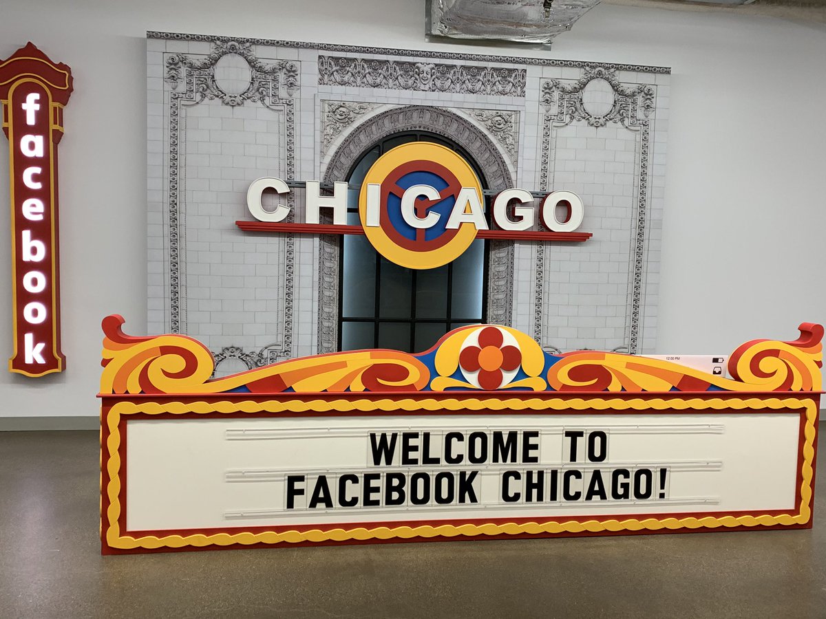 writechristie's tweet photo. Um, just hanging out today @facebook in Chicago. Learning cool stuff. #FBblueprintlive https://t.co/v2iYWBkGXx