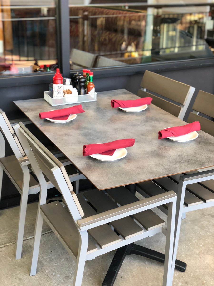 #PublicServiceAnnouncement! With the #weather opening up, so is our #Redmond location's patio! ☀️