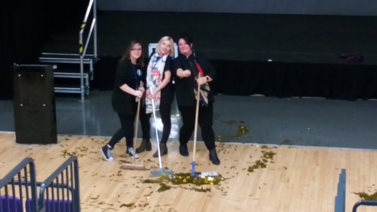 tw1l1ghtmum's tweet photo. after effects of #intercoll19 and awesome teamwork between @forrestleigh @nena_thornberry @GiBoxoffice @gicreativearts @gicreativearts https://t.co/2jwttOYC1R