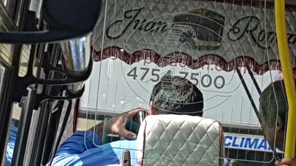 jotaleonetti's tweet image. Los "controles" de @InfoCNRT funcionan así:
Llamás al 0800 que es de la misma empresa del #colectivo. Sale grabación de "todas líneas ocupadas". Si lográs hacerla. Te dan un número de reclamo. A los 30 días recién podés reclamar a la #CNRT. 
#Mamarracho