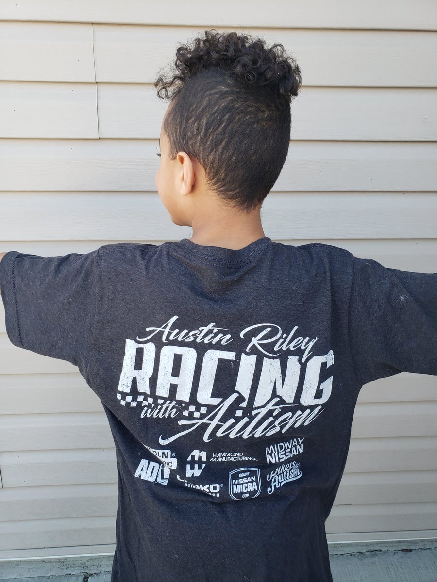 Miracle_Effect's tweet photo. Mycah's Racing with Autism shirt !! You rock buddy !! 💙💛❤ #ME #MiracleEffect #TheMeProject #IsupportAutism https://t.co/SkqXqArV3j