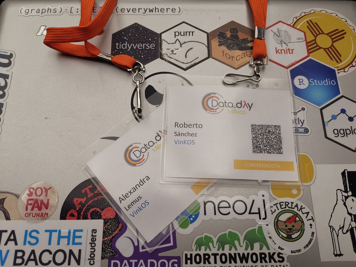 nankyoku's tweet photo. Acá con @von_data en el #DataDayMX. No se pierdan nuestro taller de "La sazón del científico de datos" . https://t.co/LZr6LFKaAw