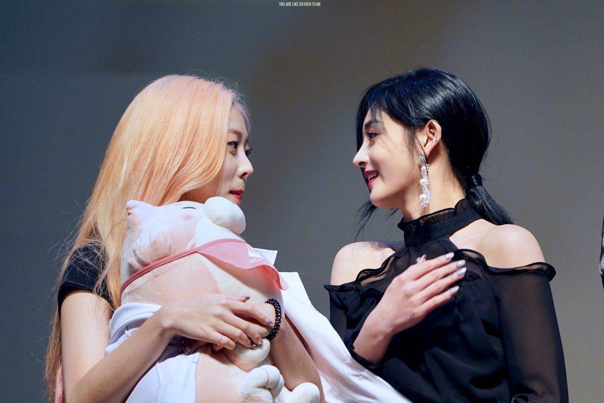 kyulwoozone's tweet photo. #ToHighKyulkyungIs our baby, the most bright and soft person we've never seen, thanks for always be a strong support in pristin, we will always love you ❤️ https://t.co/eoQCTRBsBH