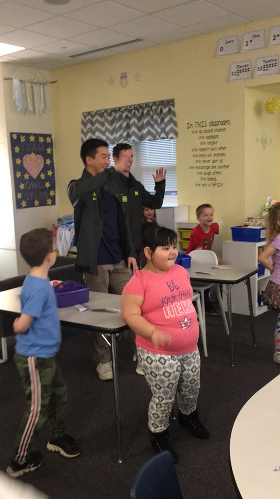 HorvathOwlStars's tweet photo. Thanks @cy98cheng and @JHert_113 for dancing and reading with us in Kindergarten this morning! Hope you enjoyed Scaredy Squirrel as much as we did!! 📚 #marchisreadingmonth @umichsoccer Go Blue!! 〽️⚽️ https://t.co/JwyC2cJJsa