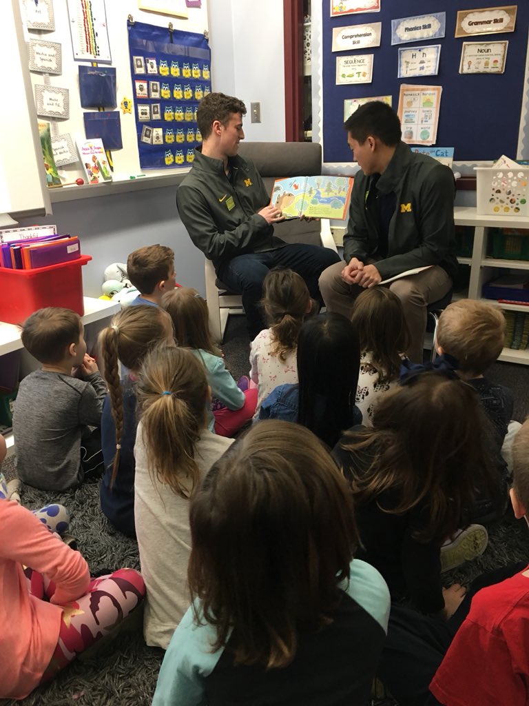 HorvathOwlStars's tweet photo. Thanks @cy98cheng and @JHert_113 for dancing and reading with us in Kindergarten this morning! Hope you enjoyed Scaredy Squirrel as much as we did!! 📚 #marchisreadingmonth @umichsoccer Go Blue!! 〽️⚽️ https://t.co/JwyC2cJJsa