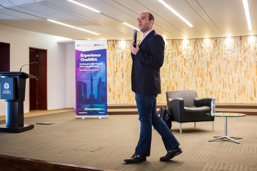 egade's tweet photo. "Technology allows us to understand customers better". -@ReneSalazar to our #OneMBA students.  @FGV, @RSMexed, @UMiamiBusiness #XiamenUniversity https://t.co/Mp1dYuEccz