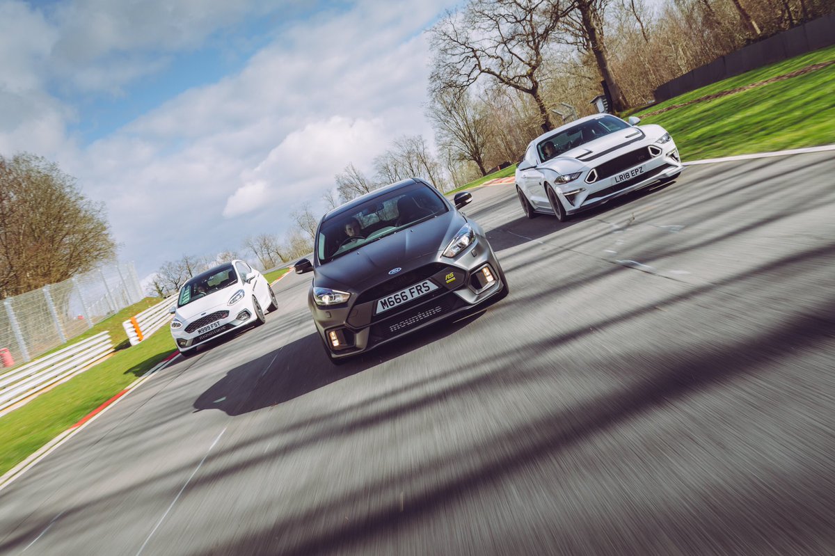 Mountune's tweet image. We’ll be bringing some serious horsepower to the mountune-sponsored Ford Power Live show at Brands Hatch in September! 

Make sure you’re there to see the latest evolution of these three!

#mountune #engineereddifference #performancereimagined #focusrs #fiestast #mustangrtr