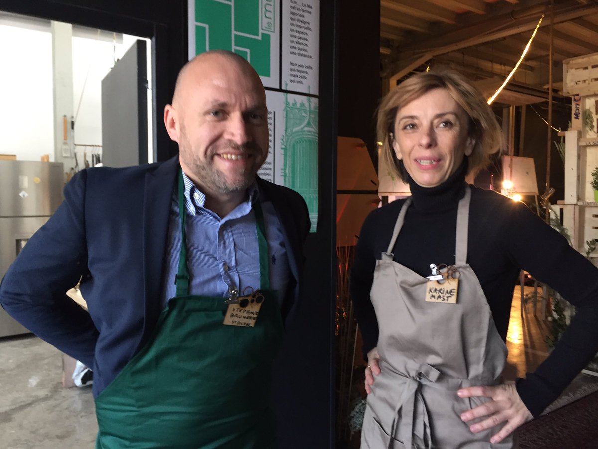 veroregnier's tweet photo. Incroyable matinée de créativité et de prospective autour de la food en 2035 chez @Okoni_Official ! #FFOkoni 🥩🥒🥥🥗🥮 #KiffProfessionnel https://t.co/n7AFp8LfyQ