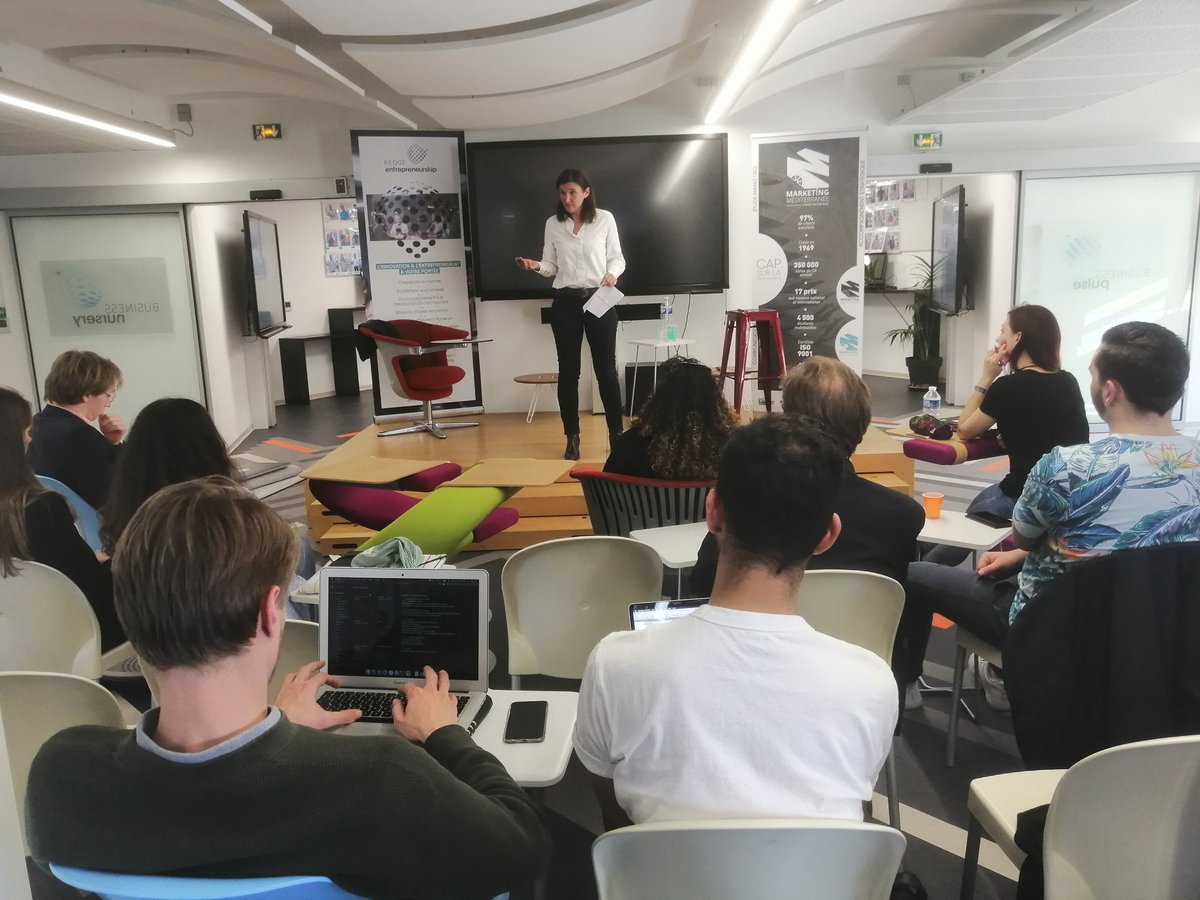 "L' entrepreneuriat c'est écouter tout le monde et ne croire personne. "

Merci à Madame Blandine Mantelin co-fondatrice de Cambria Conseil et intervenante dans le cadre de <a href="/LesClefsPourEnt/">ENTREPRENDRE</a> pour ses conseils sur "Comment se lancer."

#LCPE19 #LCPE