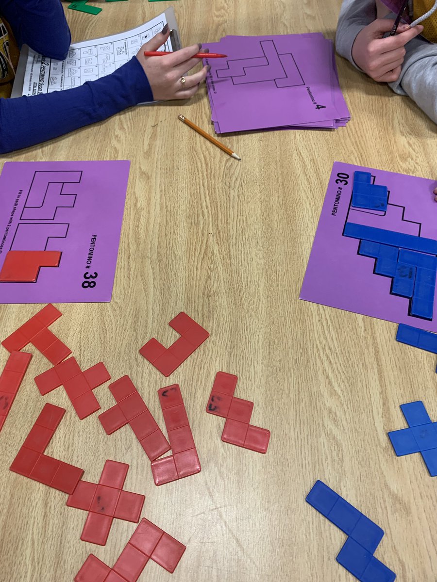 MeghanGroves6's tweet photo. Amazing Mathletes sessions at Cartwright Central PS. #mathletes2019 #mathempowers https://t.co/4AlYQiNT5A