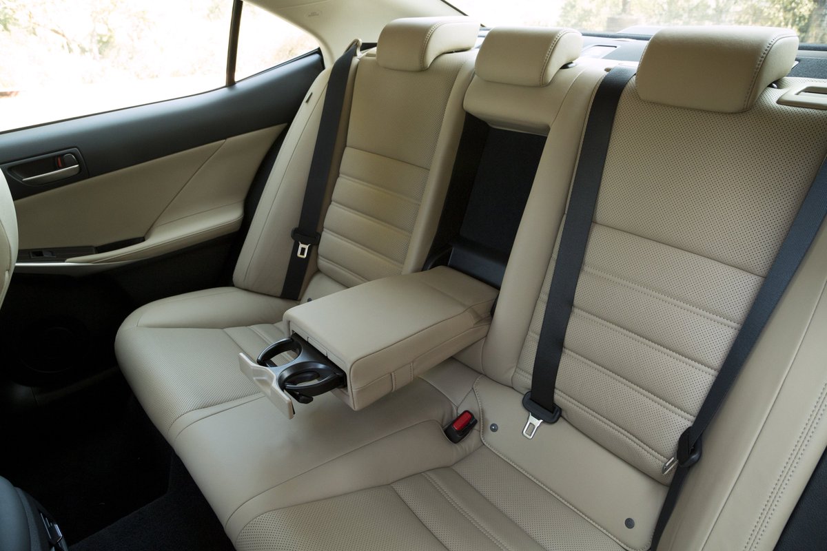 110Lexus's tweet photo. A true sport sedan in every sense of the term, the 2019 Lexus IS delivers exhilarating performance, distinctive styling and world-class quality in a luxurious package. See our online inventory: https://t.co/yP4dsZPZHa
#LexusIS #LongIsland https://t.co/7S9yovyG1J