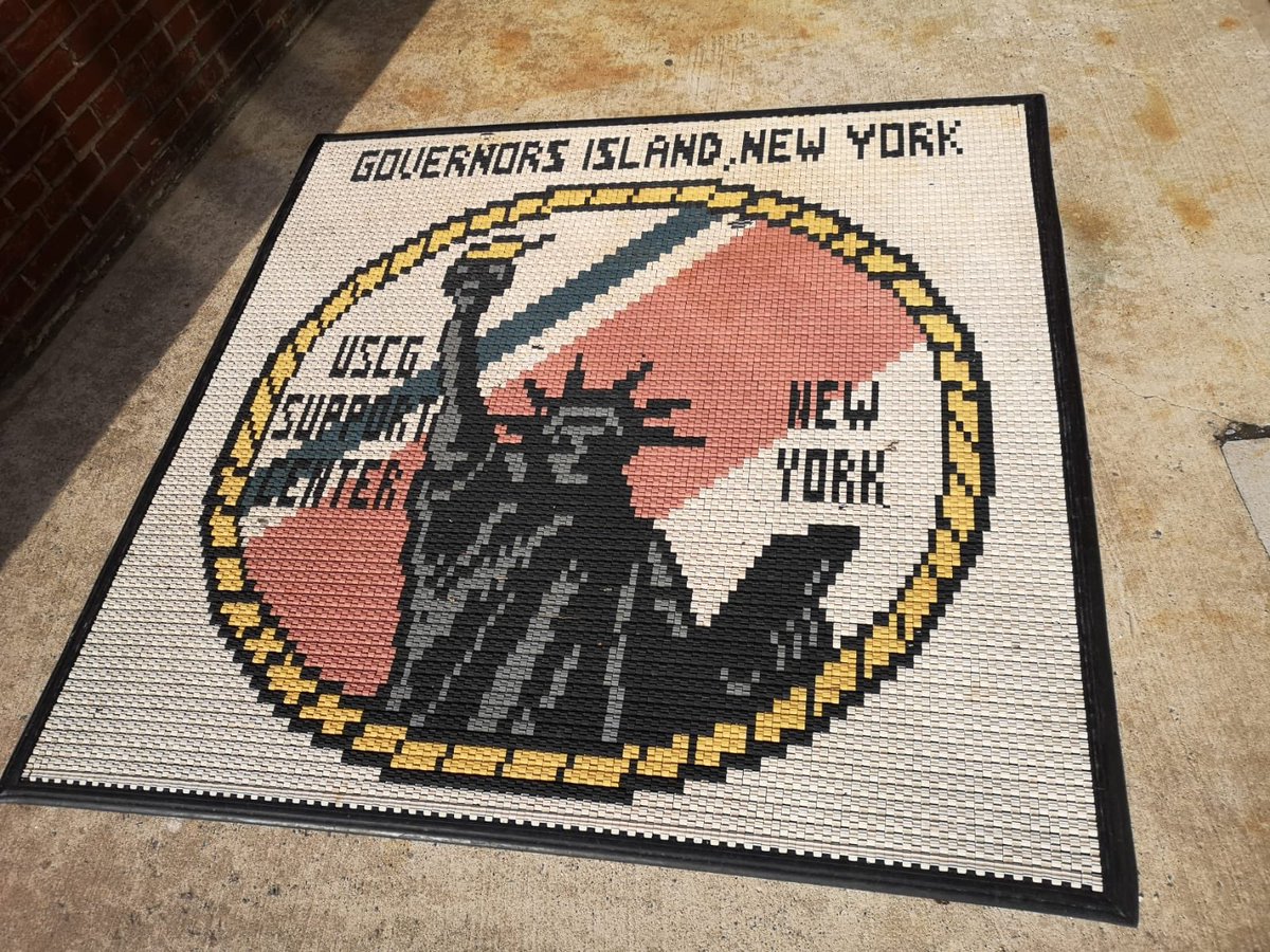 HelmerLuke's tweet photo. Was amazing visiting Governors Island &amp; seeing @BillionOyster in action yesterday! Such a cool project! Very jealous of @HarborSchool kids, I would have loved to go there &amp; gain the skills they are! Lots of info to take back to @solentnative🗽⛴🐚🐟🔬🇺🇸🍎#NYC #NativeOysterNet https://t.co/J90eJ4R4Fg