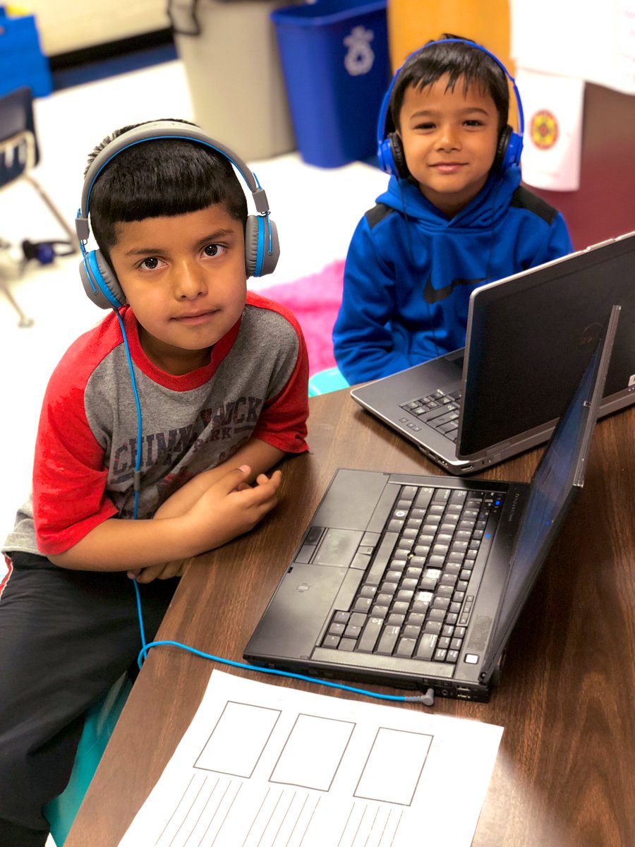 CubRunCongdon's tweet photo. Working on our research papers! #teamwork #readingandwritingworkshop https://t.co/IIwUw5KgvZ