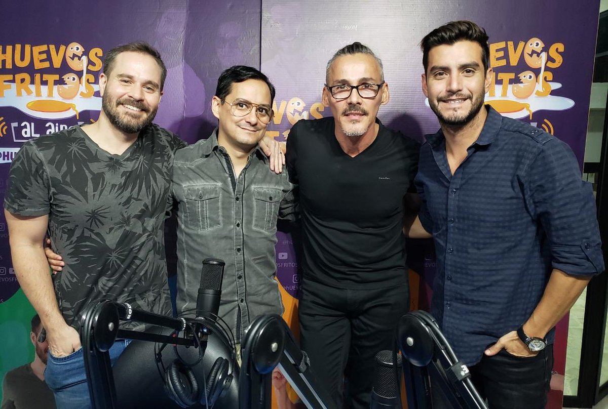 Marcos_Bonifaz's tweet photo. AYER en el programa @huevosfritosec en @hit_ecuador con @juancarlosroman @danielzeav y @danilorosero
Gracias siempre por la invitación. Saludos y BENDICIONES.
#huevosfritosec #hit_ecuador #hitfm1017 https://t.co/pZJa4XyhZ9