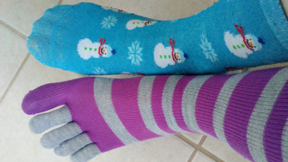 SignWithC's tweet image. Let me see your awesome socks today as we recognize World Down Syndrome Day! 3-21. #signingtimerocksthesocks