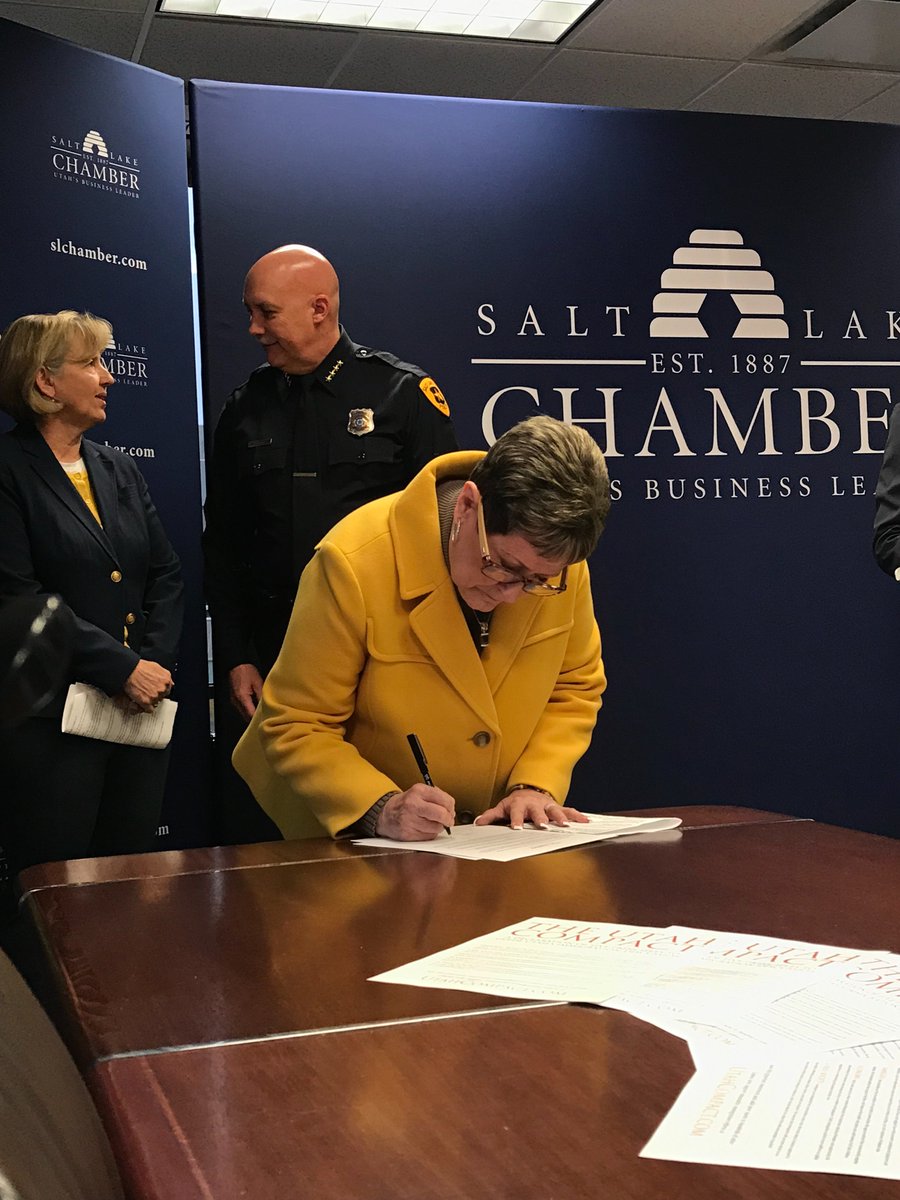 saltlakechamber's tweet photo. Business and community leaders sign their names to reaffirm their support for the principles of The #UtahCompact. @DJPLaw @SLCPD @UWSL @WTCUtah @KemGardnerInst @saltlakechamber https://t.co/yRyWTiwPGt