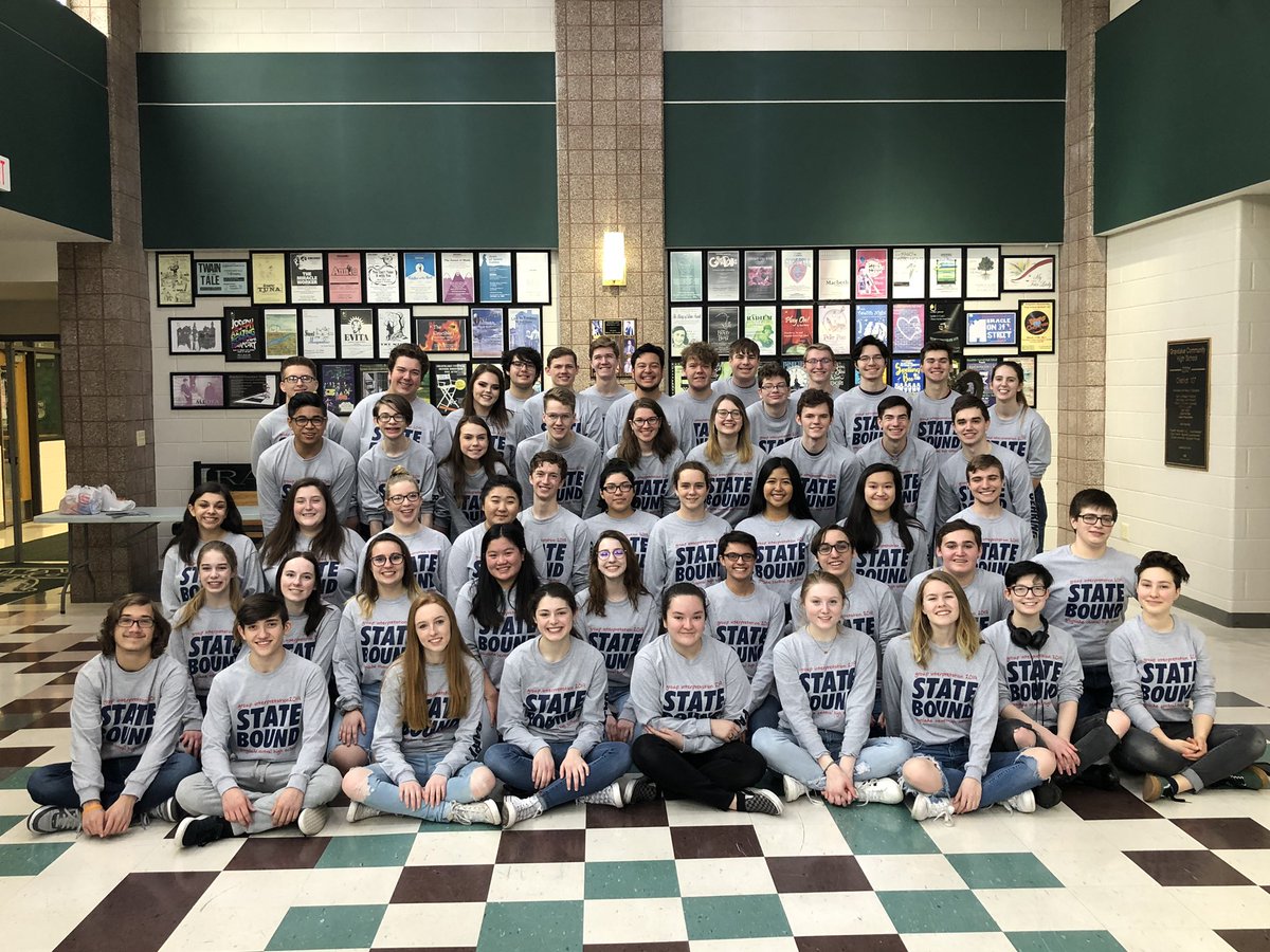 gchsENCORE's tweet photo. State-bound 2019 Competition Team! Peoria, here we come #cpgi2019 🐏🎭🛠💚 https://t.co/OYFSvWaSZq