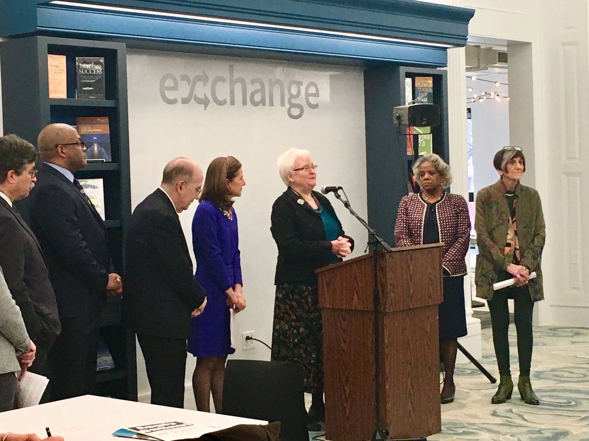 NHFPL's tweet photo. Community and state leaders came together this morning @NHFPL #IvesSquared to share the importance of the #2020Census and ensuring that EVERYONE counts!  @MayorHarp @LGSusanB @Rosa_Delauro @cfgnh @ccahelping @uscensusbureau  @GNHCC Senator Looney #nhv #census #CountOnLibraries https://t.co/Lys654vosl
