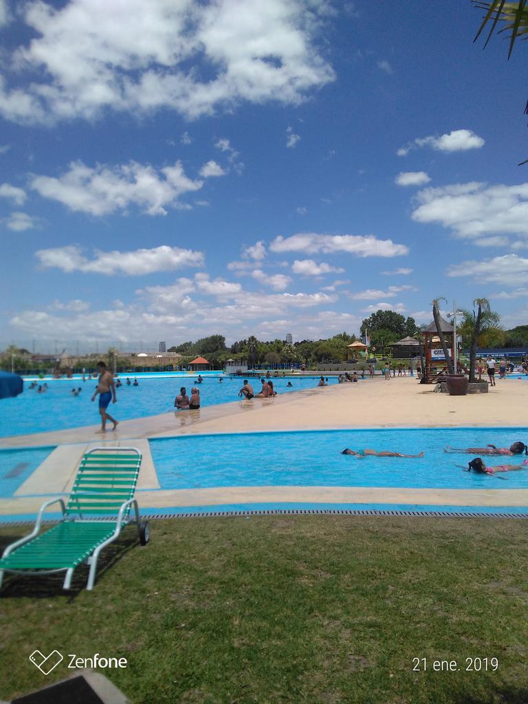 _anavalenzuela's tweet photo. @quieromusicatv #LoMejorDeMiVerano fue poder ir por 1ra vez a AQUAFAN y fue hermosooo,pileta con olas,fue Maravilloso. #LoMejorDeMiVerano fue tmb ir con amigas a Parque Norte. Saludos #Los15Mejores @CrisVanadia y @Dialoybrenda ❤️ https://t.co/tcrtmTDry4