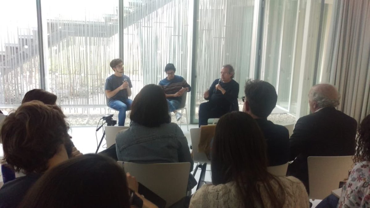 LaNeta_Cultural's tweet photo. Primera sesión de la Semana de la Cultura Digital. Factoría de Cyborgs conversa con @FernandoBroncan sobre #RedesSociales, #Tecnología y #Cyborgs 😯😯😯😯 #SCD19 #MGC16ed #UC3M https://t.co/s7MnC1sLu8