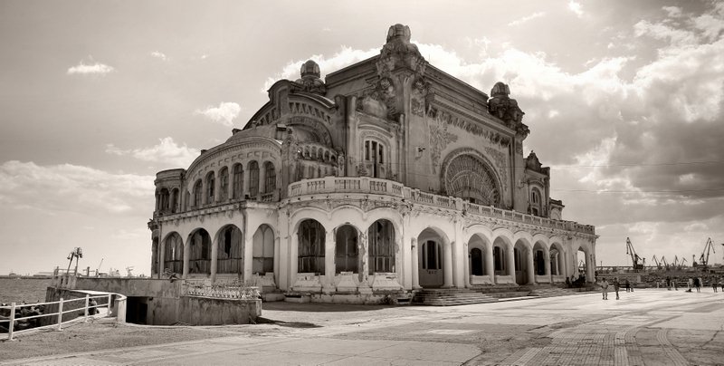 Seishonagon3's tweet photo. Do you care for Europe’s past, present and future? Sign, support and share the Berlin Call to Action “Cultural Heritage for the Future of Europe”. #BerlinCallToAction #artnouveau #jugendstil #secesija #secession https://t.co/sDcBg9tZc9 https://t.co/1HSiDSOwhA