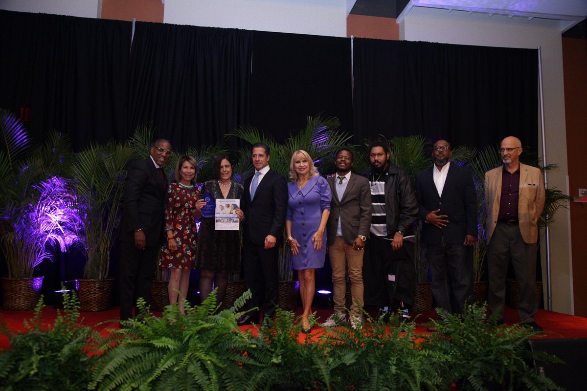 LAUSDSup's tweet photo. Honoring those who give the gift of time, talent, funding and support. The individuals here today serve without wanting recognition or compensation, they partner and volunteer, helping to build a better school system and community. #MDCPSpartners https://t.co/rM1Lyh6w2h