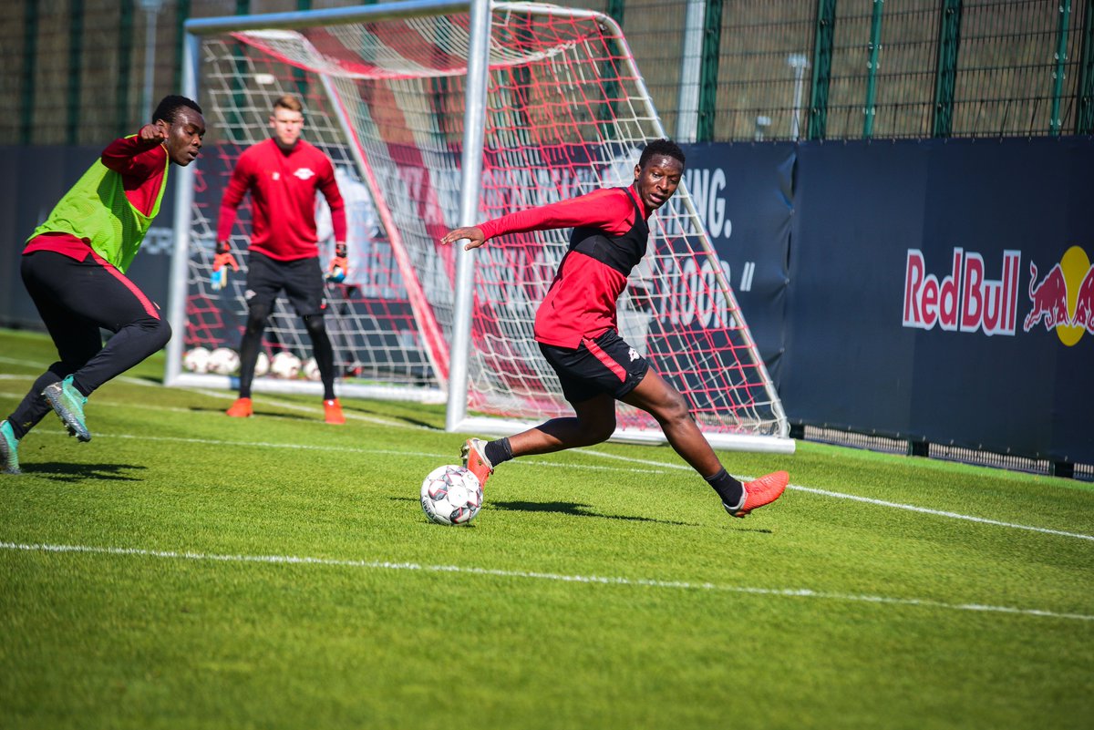 RBLeipzig's tweet photo. Auswechslung @doudouhaidara04 🔄
Unsere Nummer 8⃣ hat ordentliche 72 Minuten absolviert 👌
#RBLPOG (72.) 3:4 https://t.co/FJUN6YG0Km