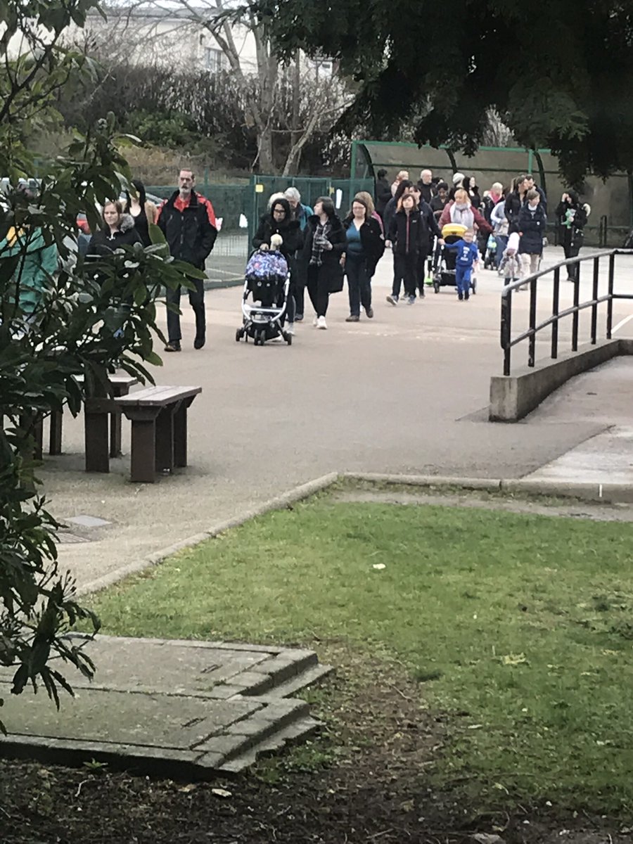 How amazing to have a queue of families stretching round the playground waiting to come in for our Learning Leaders’ Open Afternoon #community #families #sharingthelearning #openafternoon #leaders