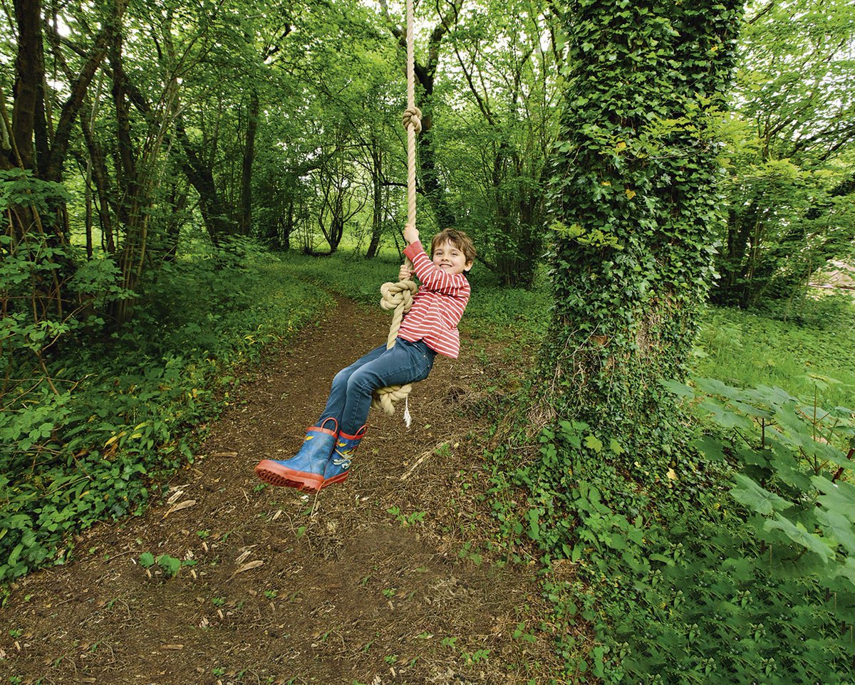 Spots2Travel's tweet photo. Get outdoors: our pick of family activities in the UK this Easter https://t.co/9Pd0Yp0A5q https://t.co/S3SviZzSIA
