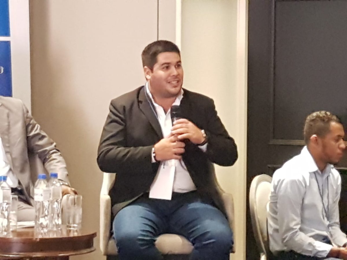 ramrodriguezv's tweet photo. @SantiagoTobon de #Colombia y #LucasLanzoni Intendente de #Ñemby en #Paraguay 👉Comparten cómo se desarrolla la seguridad ciudadana de forma coordinada entre Gobierno Local y Gobierno Nacional - Experiencias Internacionales en #Panama @IRI_es @PNUDPanama @CCIYAP #HCMS2019 https://t.co/xFCAk5qyyX
