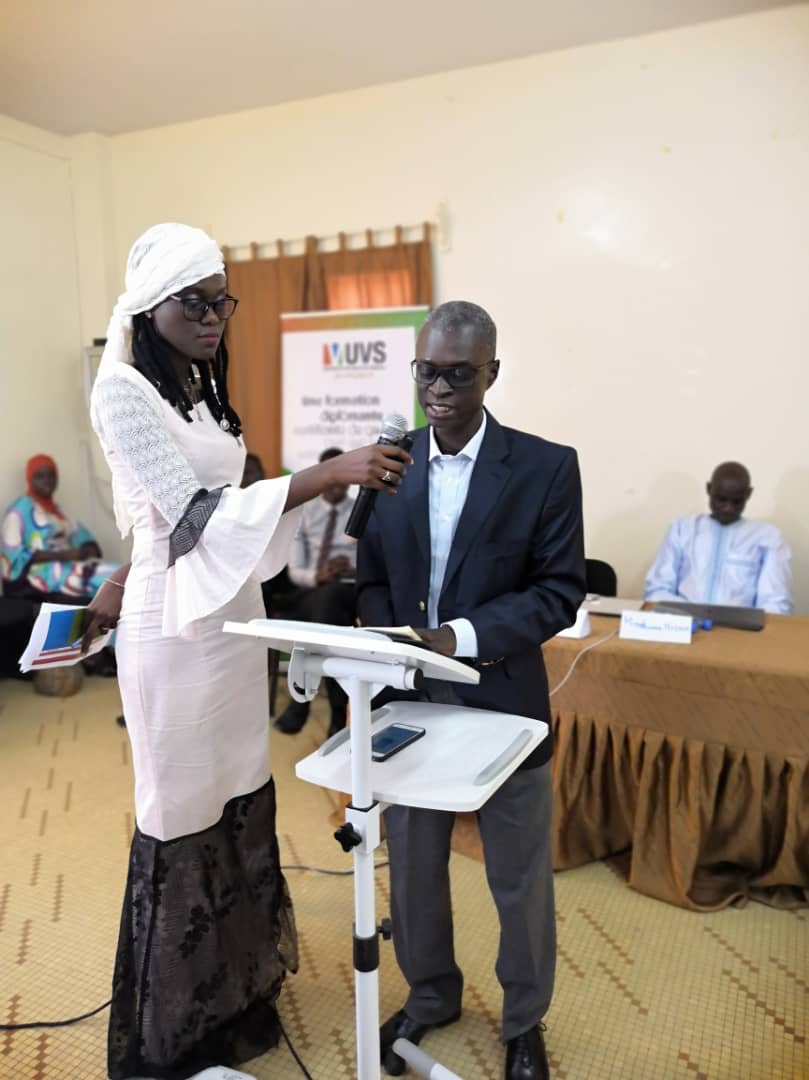 unchk_sn's tweet image. Dans le cadre de la deuxième phase de la tournée nationale du Coordonnateur dans les Espaces numériques ouverts (ENO), le Pr Moussa LÔ a présidé aujourd’hui, jeudi 21 mars 2019, la cérémonie officielle des journées d'intégration de l'ENO de Mbour.

#Kebetu #UVS #Sénégal #ENOMbour