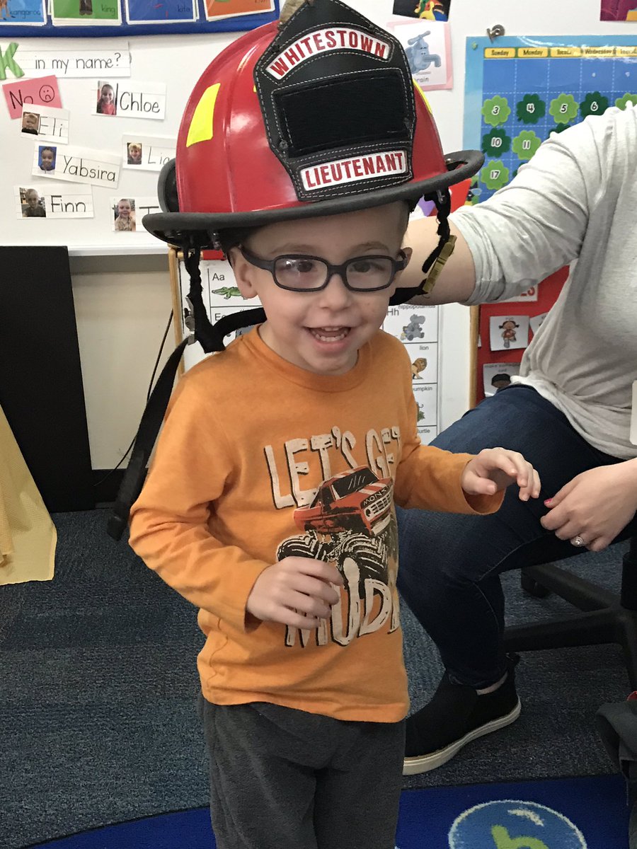 MsHadleysClass's tweet image. Such a fun week learning about fire fighters! Thanks to @SpeechWithMrsY  Mrs. Frannie’s husband for bringing in his gear to share with us!