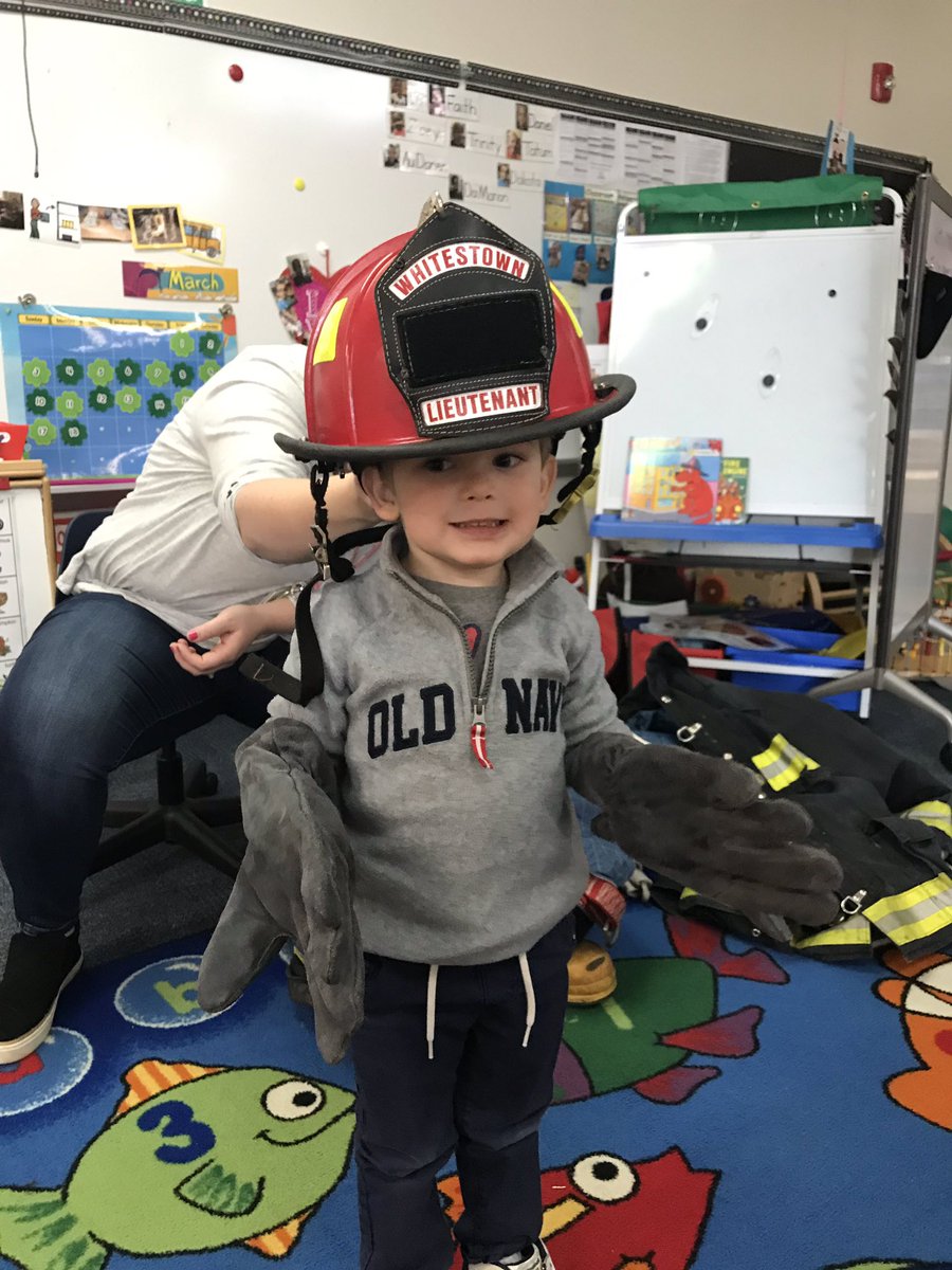 MsHadleysClass's tweet image. Such a fun week learning about fire fighters! Thanks to @SpeechWithMrsY  Mrs. Frannie’s husband for bringing in his gear to share with us!