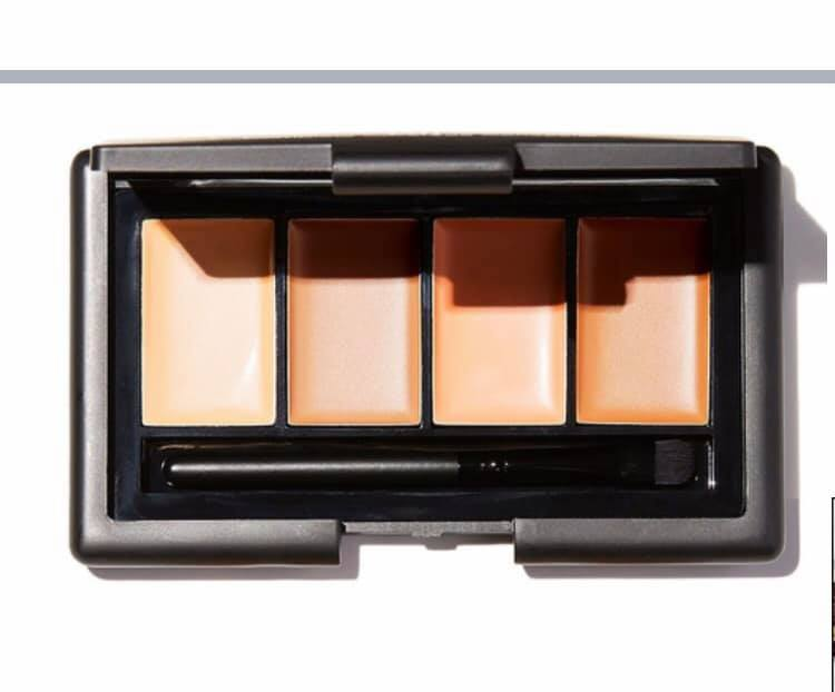 HisBeauty8's tweet photo. 🚨PRODUCT LAUNCH🚨 our new concealer palettes have just become available! Concealers come in multiple shades and the darker shades can even be used as creme contour🤪 ENJOY. Only £8.99 https://t.co/H6ACV3iFb5