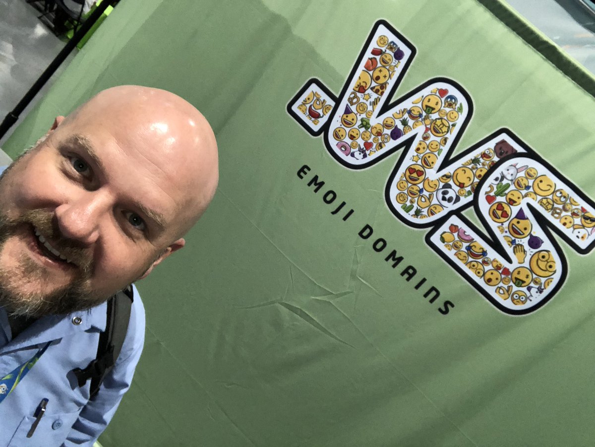 C_J_Fay's tweet photo. Thanks for the chat Adrian and the chance to win an emoji domain from @GDIcorporate 🤩🤩🤩.ws #SMMW19 #EmojiDomains https://t.co/TOjgLZIrD7