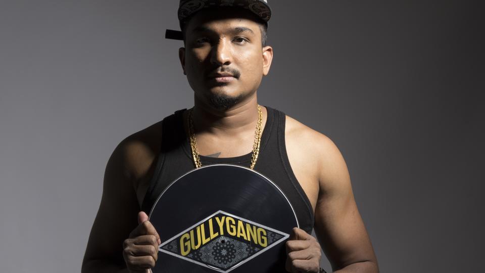 Shame on you if you don't get this next answer is 0.343634 seconds 😄

Q4) Which Member of the India's famous hip-hop crew 'Gully Gang' is headlining #BudXMumbai this weekend?

a) Paradise
b) Divine
c) Angel
d) Heaven

<a href="/BudweiserIndia/">Budweiser India</a> #SubmergeMusicQuiz