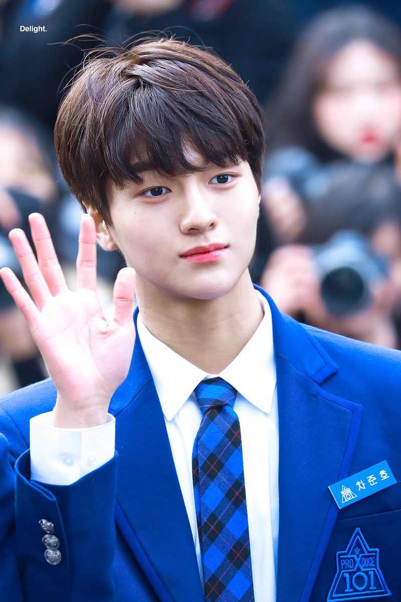 delight_2002's tweet photo. 190321 Blue Carpet

#PRODUCE_X_101 #프로듀스X #프로듀스X101 #프로듀스_X101  #울림 #울림연습생 #차준호 https://t.co/45hBg3nnY9