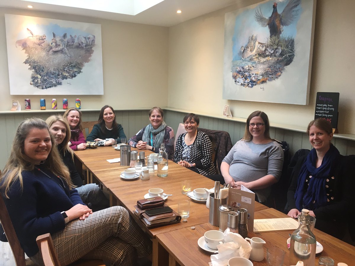LoraineEdward13's tweet photo. @Southern_NHSFT #kitchentableconversations Conversations rooted in kindness change culture. Team health and well being around the breakfast table. https://t.co/xry1i9e8rt