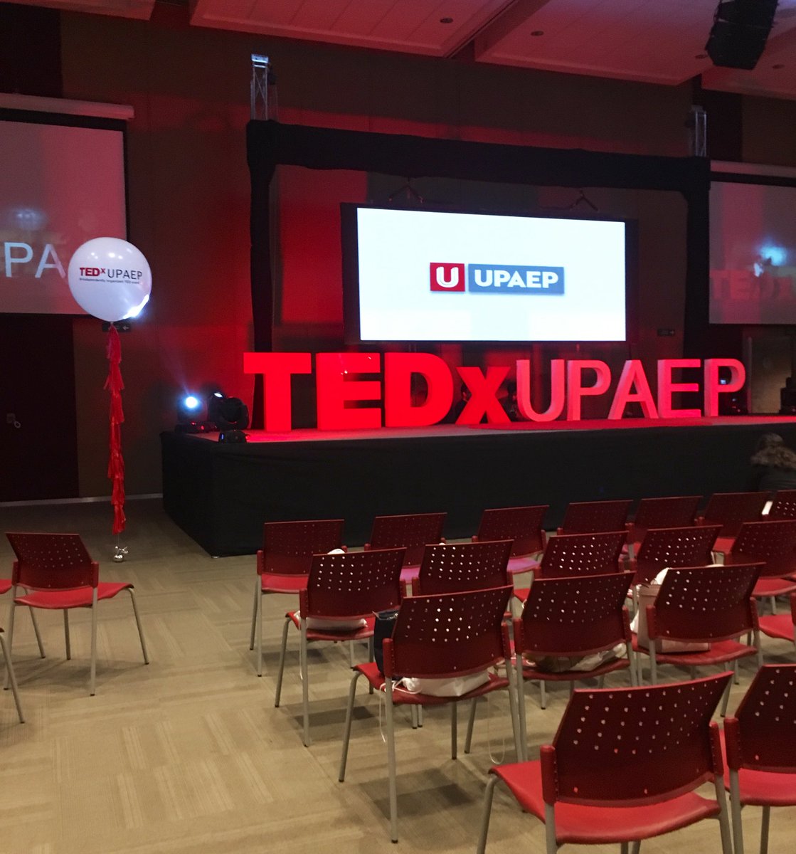 UnTalPetit's tweet photo. La llave para cambiar al mundo, comienza por nosotros mismos. Algún día speakers amigo. 🤙🏻
@TEDxUPAEP #DisruptiveKey https://t.co/RxoZtF34jV